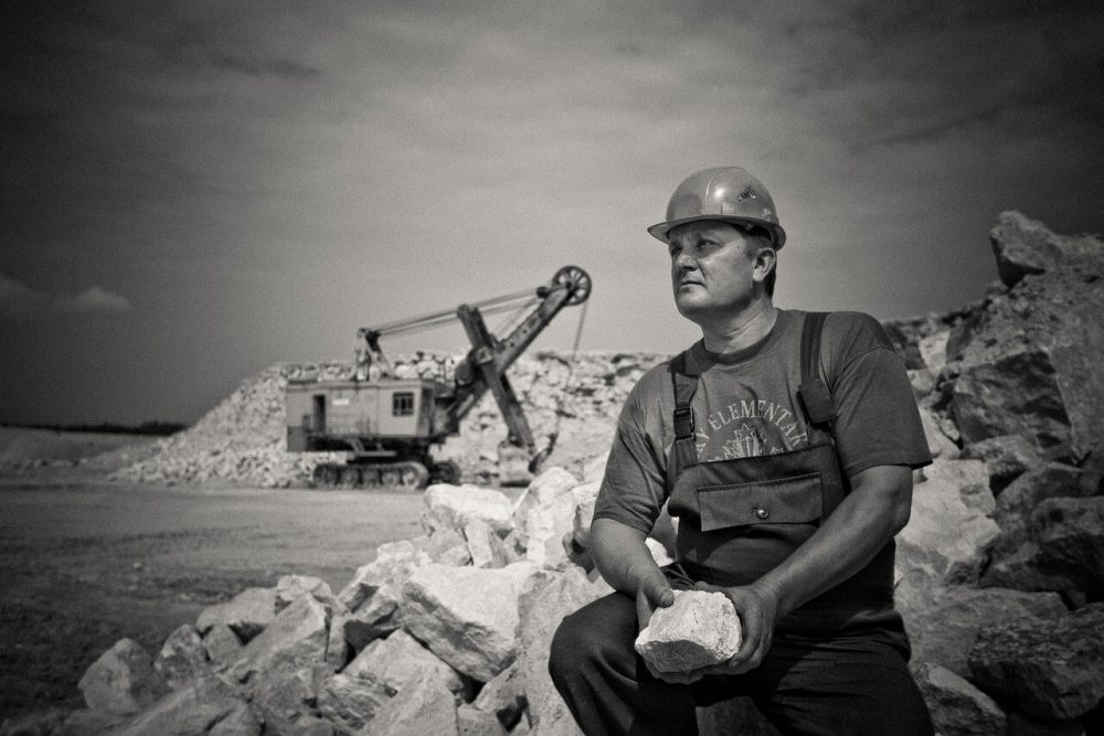 Mastering Your Mining Operations: The Power of a Comprehensive Geology Database / Flout Software